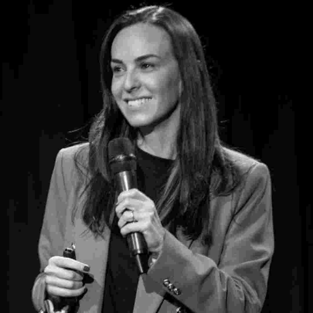 a-sua-empresa-tem-um-plano-de-felicidade-renata-rivetti-carine-roos-somos-newa-treinamento-corporativo